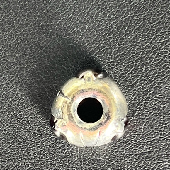 Trollbeads Retired Silver Bead With Garnets- 51712 - Picture 10 of 10